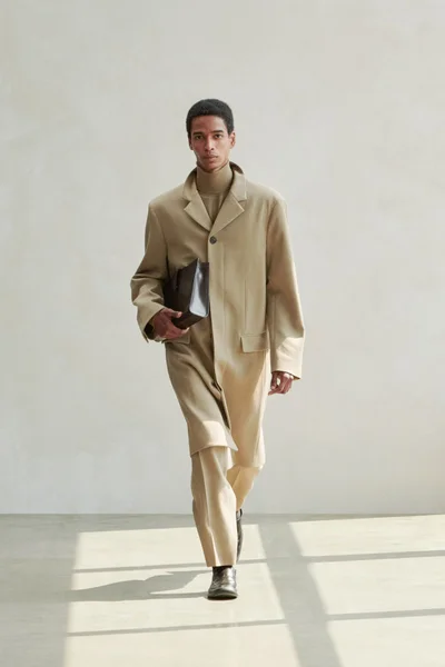 Look 28